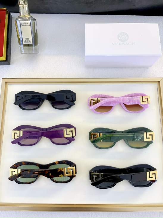 Picture of Versace Sunglasses _SKUfw80049981fw